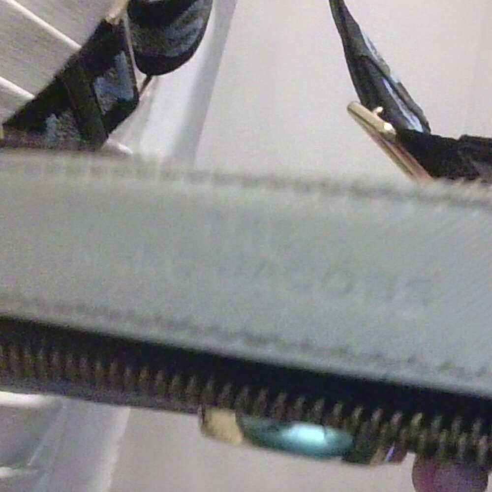 MARC JACOBS BAG CONDITION IS LIKE NEW BLUE AND GOLD! - Picture 5 of 6